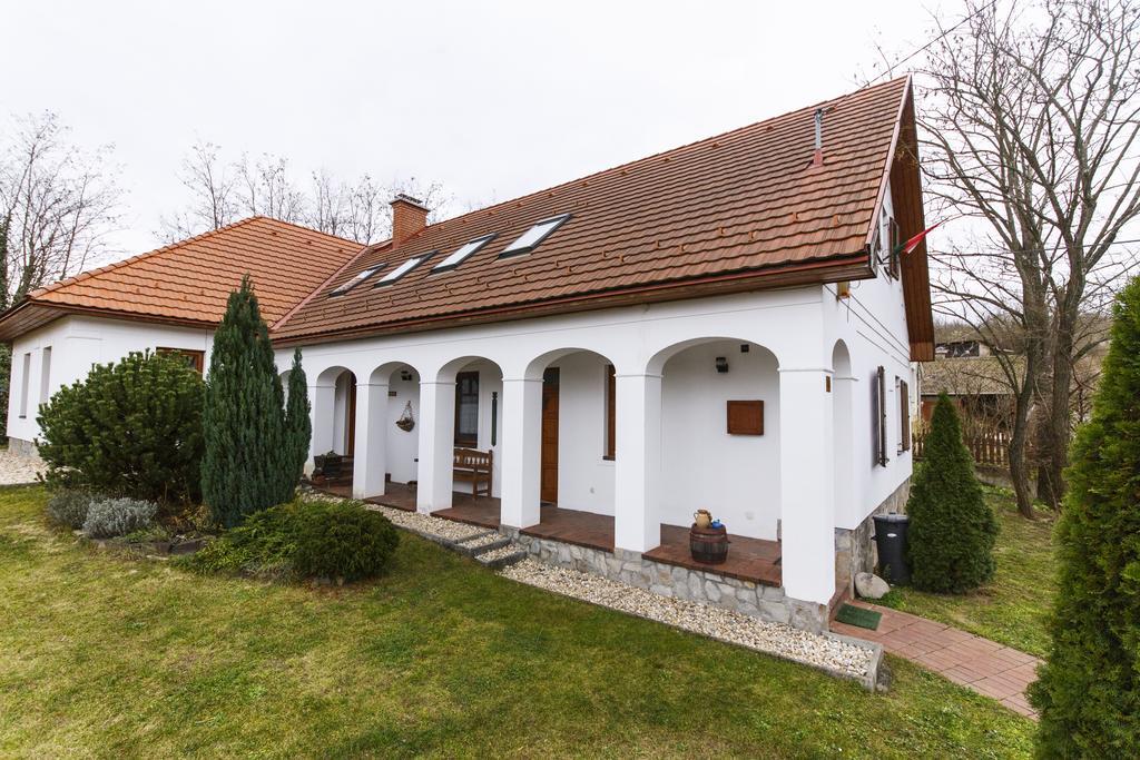 Ámbitus-ház Egerszalók Exterior foto
